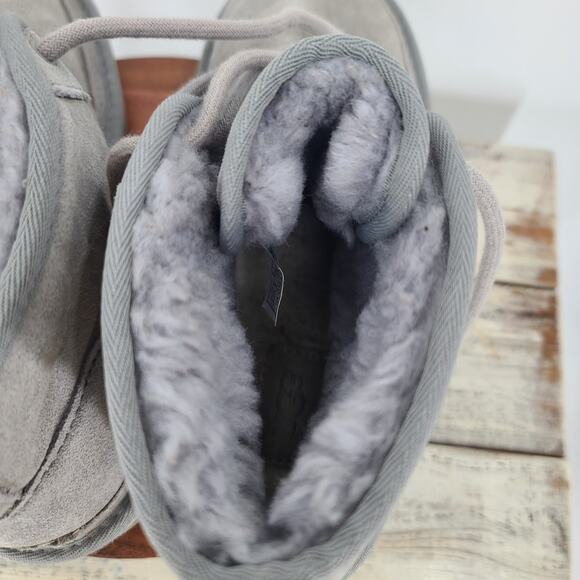 UGG Neumel Chopd chukka Suede boot in  Grey Kids Size 5 - Picture 12 of 14